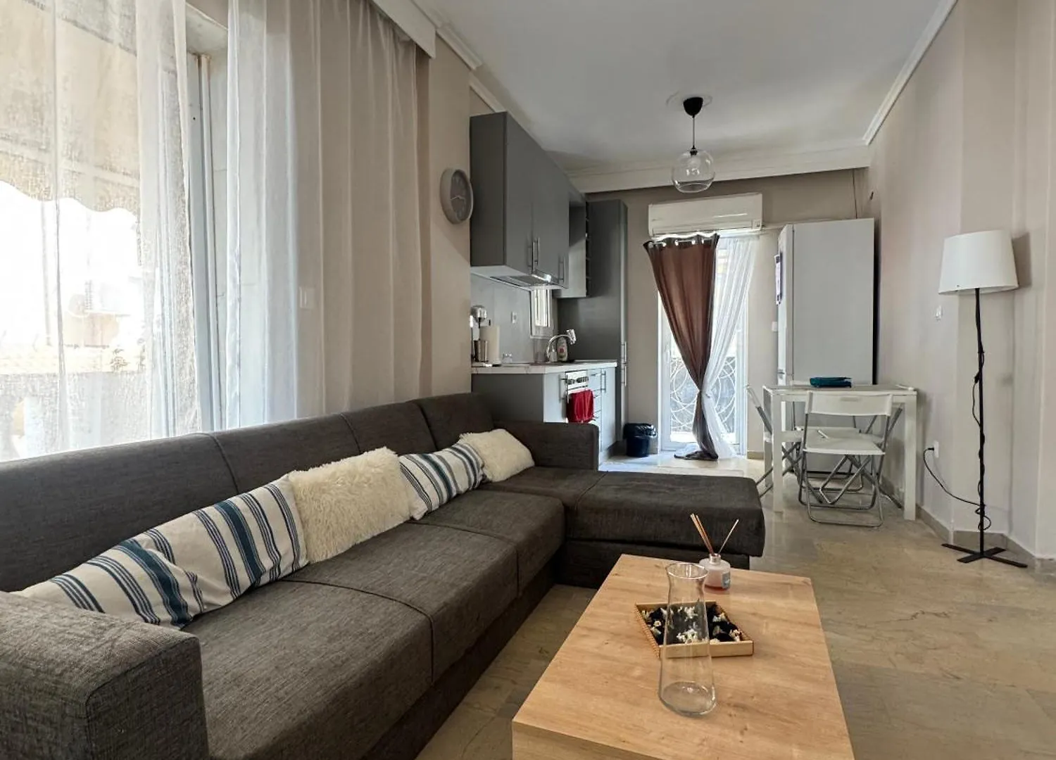 Poseidon'S Apartment In Peraia